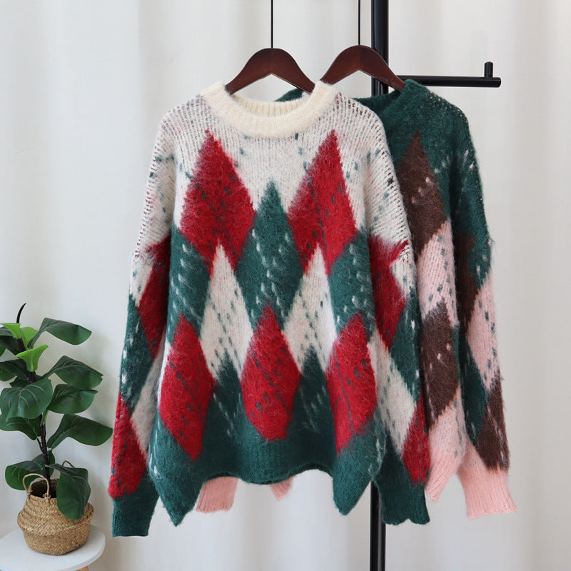 Retro contrasting diamond grid Christmas sweater with loose and lazy style soft and sticky knitted top for women